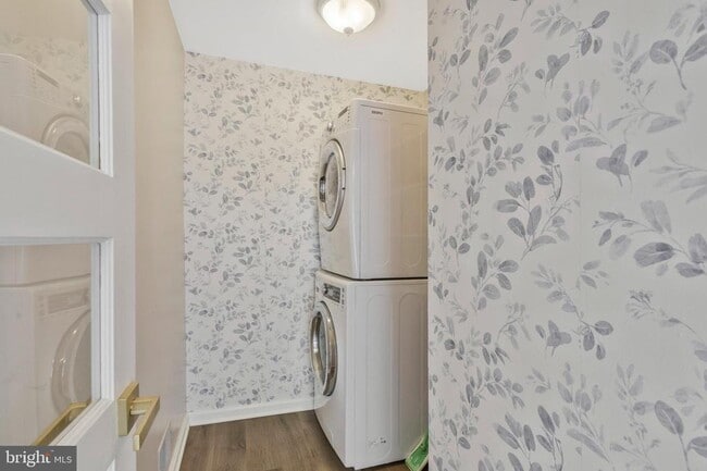 Building Photo - 1 Bentmoor Ct