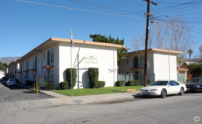 Building Photo - Breezeway Apartments