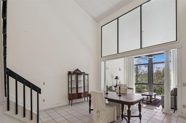 Building Photo - 300 N Shadowbay Blvd