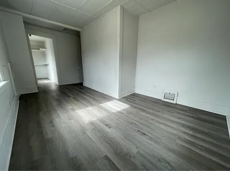 Building Photo - 331 W Morrell St