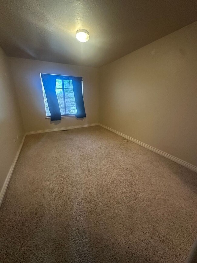 Building Photo - Beautiful South Jordan Home!!!