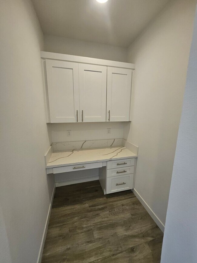 Building Photo - Imoroved Pricing!  Brand New Laughlin Ranch Home