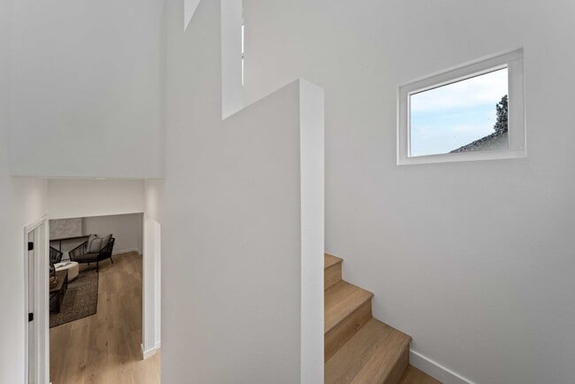 Building Photo - 11946 Aneta St