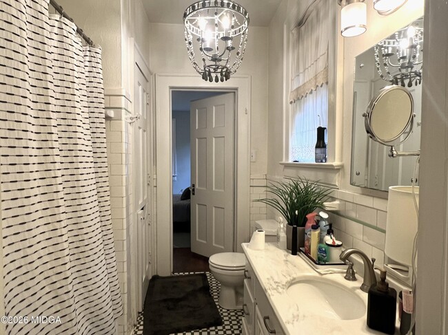 Building Photo - 171 Calloway Dr