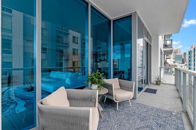 Building Photo - Luxury Corner Unit in Downtown Orlando’s Premier High-Rise Building