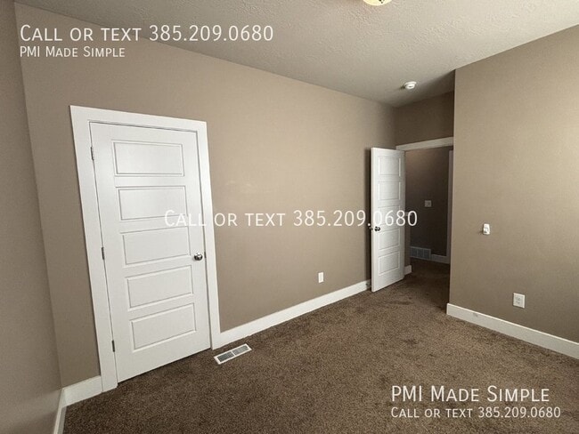 Building Photo - Charming 4-Bed Saratoga Springs Townhome w...