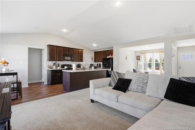 Building Photo - 50 Terrier Ct