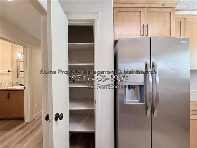 Building Photo - 13119 SW 154th Ave