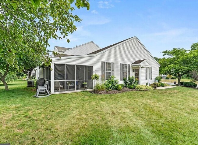 Building Photo - 640 Springhouse Ln