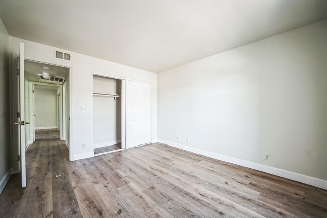 Building Photo - 2978 Juniper Hills Blvd