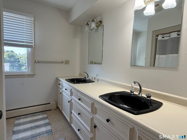 Building Photo - 37 Marlin Dr