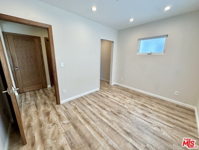 Building Photo - 15 Quarterdeck St