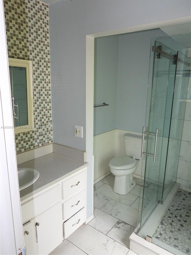 Building Photo - 9331 NW 33rd Manor