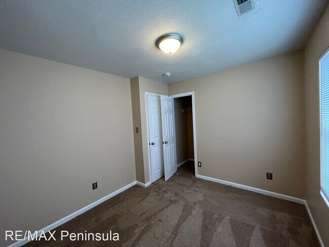 Building Photo - 3 br, 2.5 bath House - 719 Emerald Court