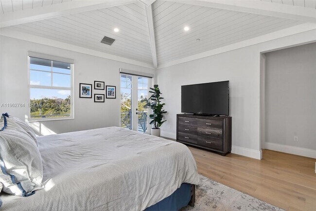 Building Photo - 620 Inlet Waters Cir