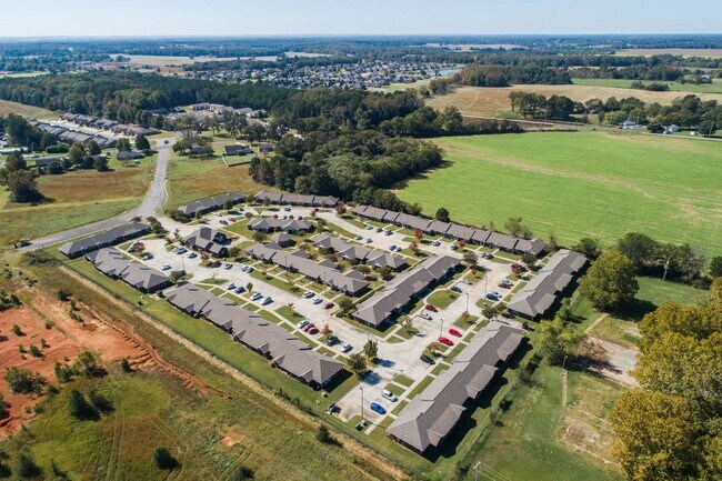 Building Photo - 17960 Arrowhead Drive