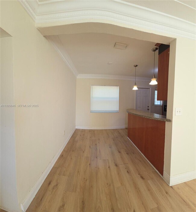 Building Photo - 1085 NW 133rd St