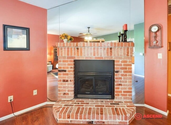 Building Photo - Phenomenal Home On The West Side of Town – Near Bakersfield Marketplace