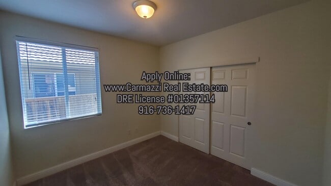 Building Photo - 139 Dragonfly Cir