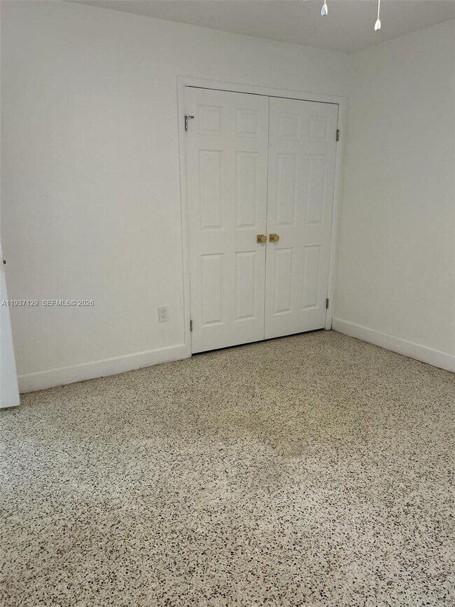 Building Photo - 1023 NW 33rd St