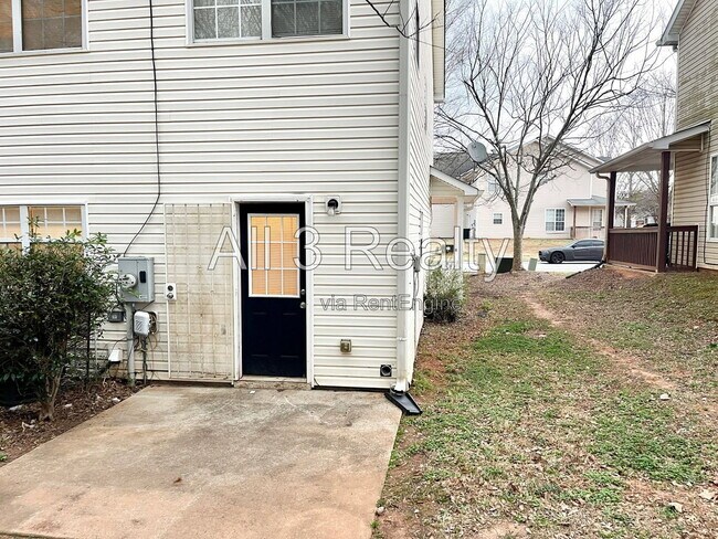 Building Photo - 2373 Brianna Dr
