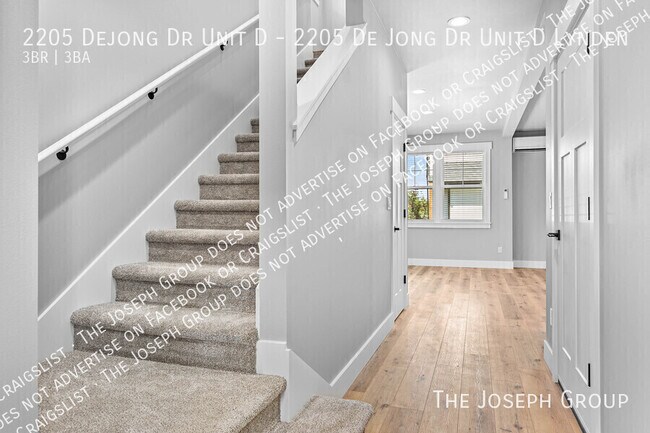 Building Photo - 2205 DeJong Dr