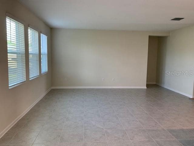 Building Photo - 16441 Champlain St