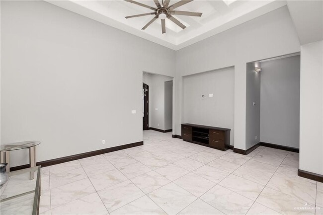 Building Photo - 11 Leandro St