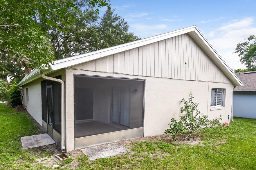 Building Photo - 810 Grand Cayman Ct