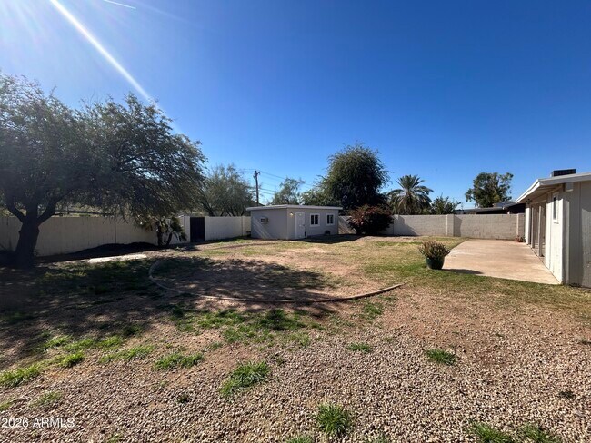 Building Photo - 1817 W Wood Dr