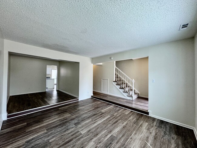 Building Photo - READY NOW!! Fenced Patio - Pet Friendly - Over 1,500 Square Feet!!