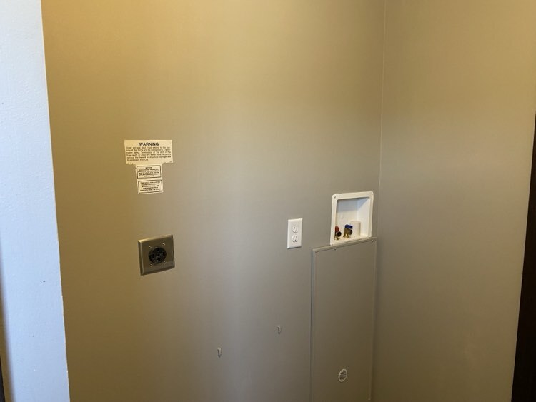 Building Photo - 10694 State Rte 762