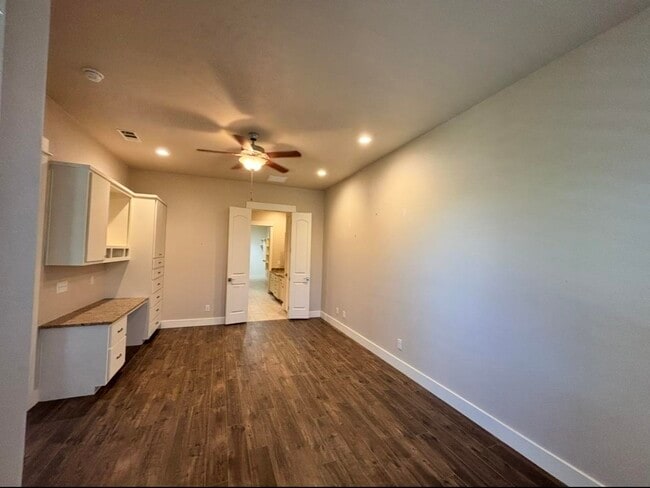 Building Photo - 112 Tuscan Dr