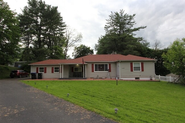 Primary Photo - 140 Jensen Rd