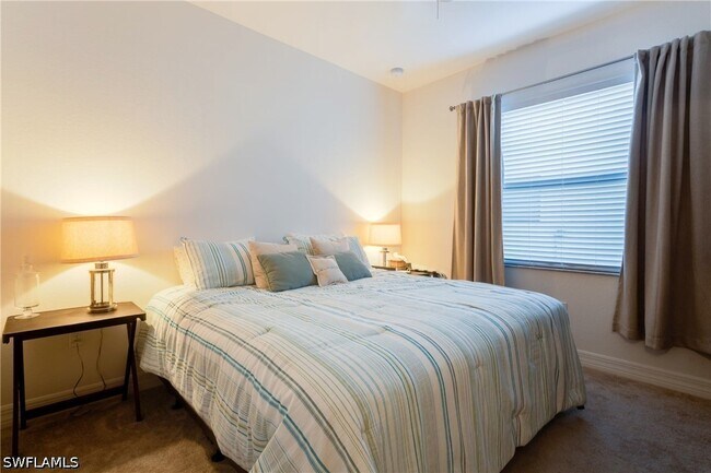 Building Photo - 13755 Luna Dr