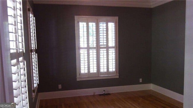 Building Photo - 1510 Maplewood Ct