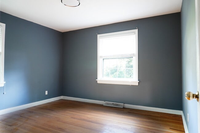 Building Photo - 1004 Baywood Ct