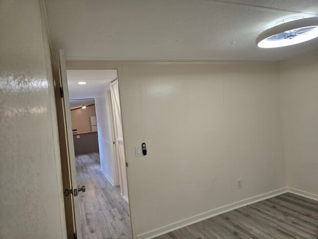 Building Photo - 960 N Rock Crusher Rd