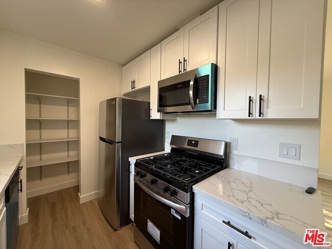 Building Photo - 3707 S Canfield Ave