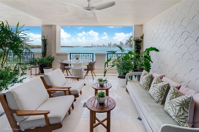 Building Photo - 4822 Fisher Island Dr