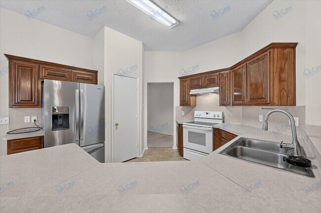 Building Photo - 8001 Mourning Dove Dr