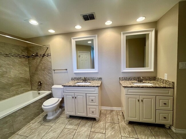 Building Photo - 3/2/2 Single Story Hidden Gem ~ Conveniently Located to RAFB, SAMMC & shopping ~ Move in Ready!