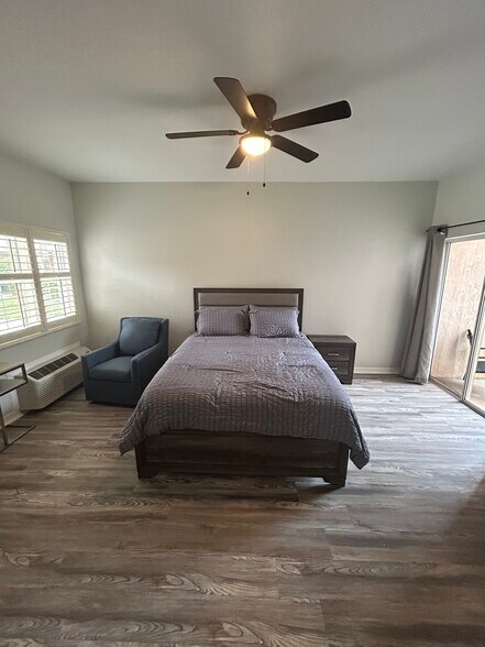 Building Photo - 9921 Perfect Dr