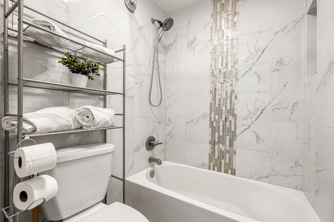 Building Photo - 9643 Spyglass Ave