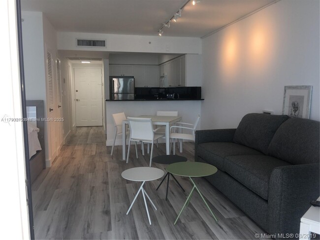 Building Photo - 2501 S Ocean Dr