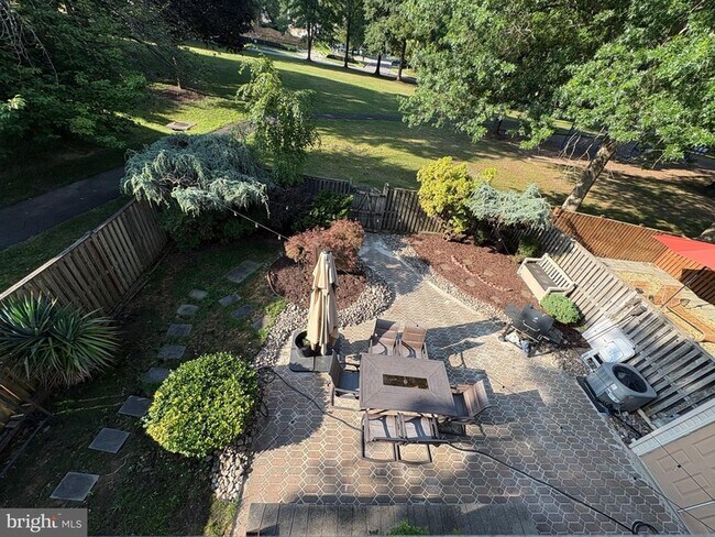 Building Photo - 16131 Parklawn Pl