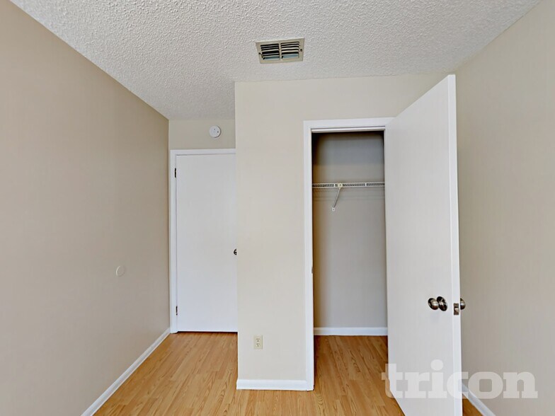 Building Photo - 7742 Settlers Landing Trail S