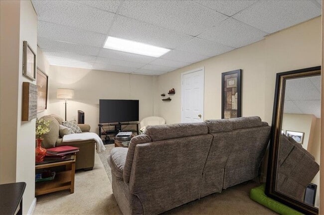 Building Photo - 2660 Windage Dr SW