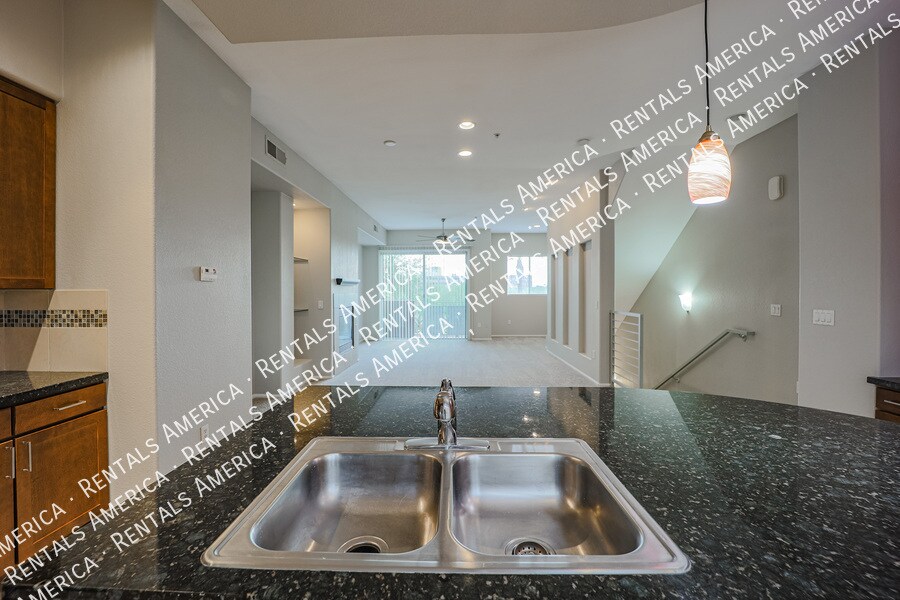 Building Photo - 6745 N 93RD Ave