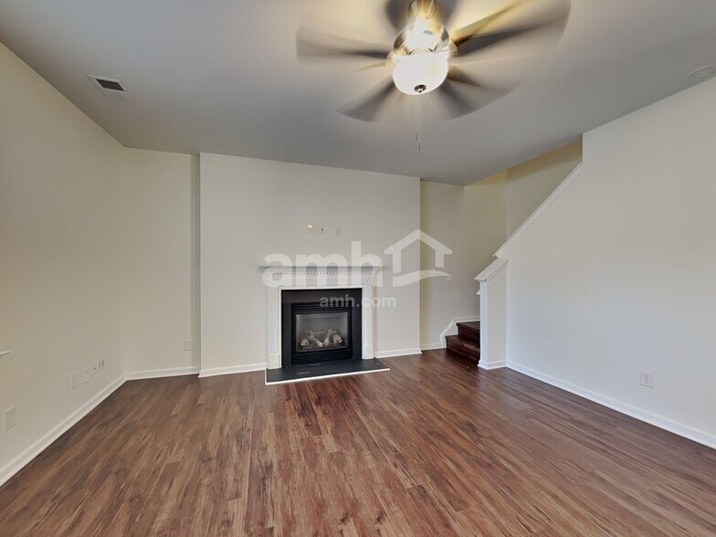 Building Photo - 10233 Broken Stone Ct